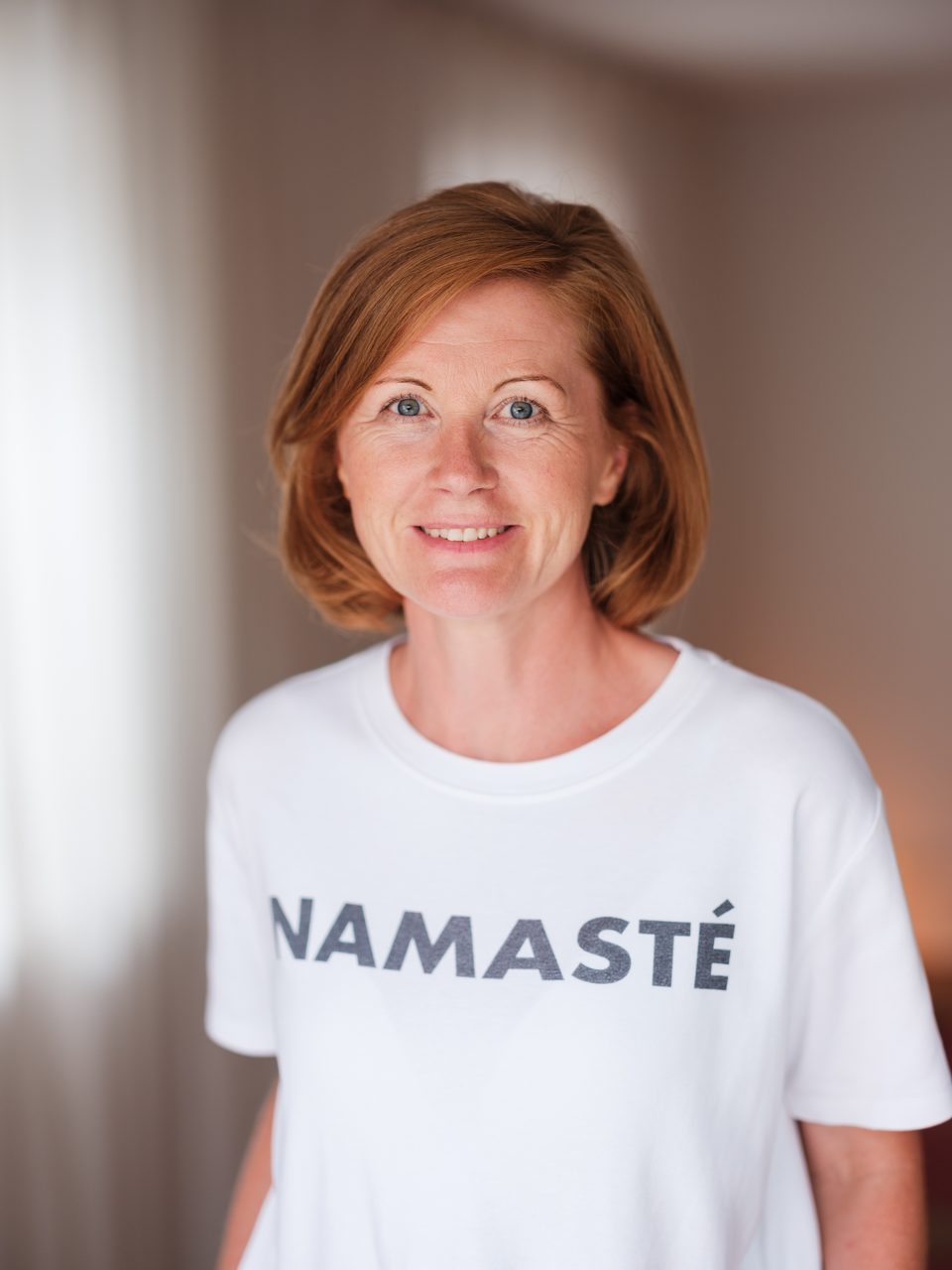 Portrait der Inhaberin des Yogastudios Das Studio in Regensburg